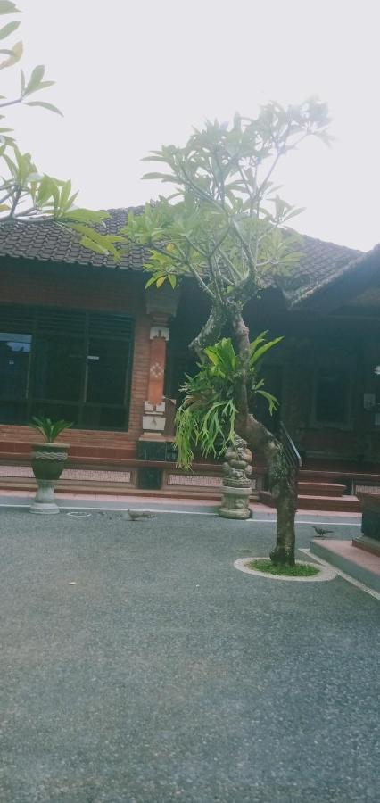 Liang House And Hostel Ubud Exterior foto